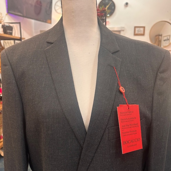 Tuxedo - Picture 12 of 12